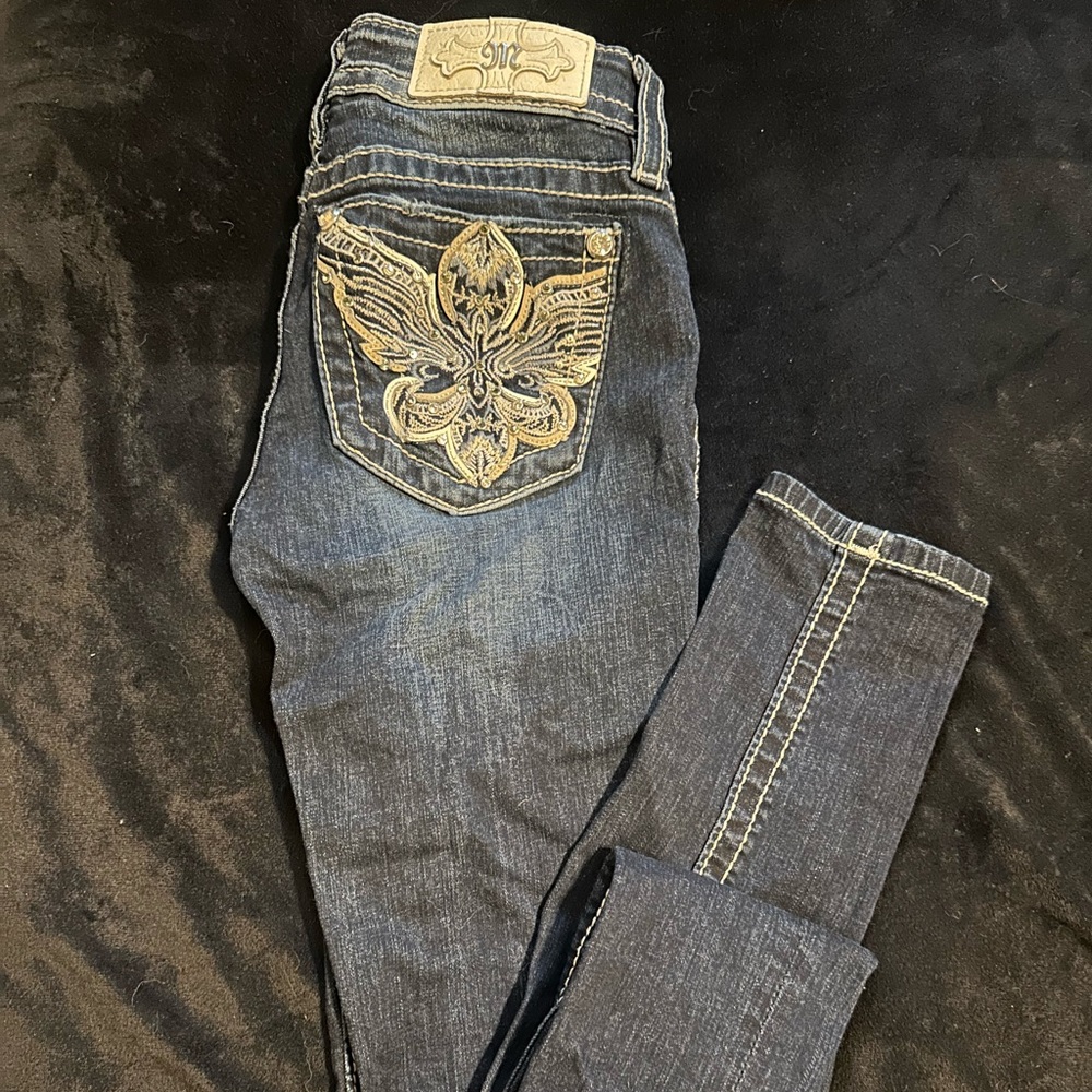 Miss Me Jeans. Nearly new. No rips, stains, or tears. Standard skinny. 23.